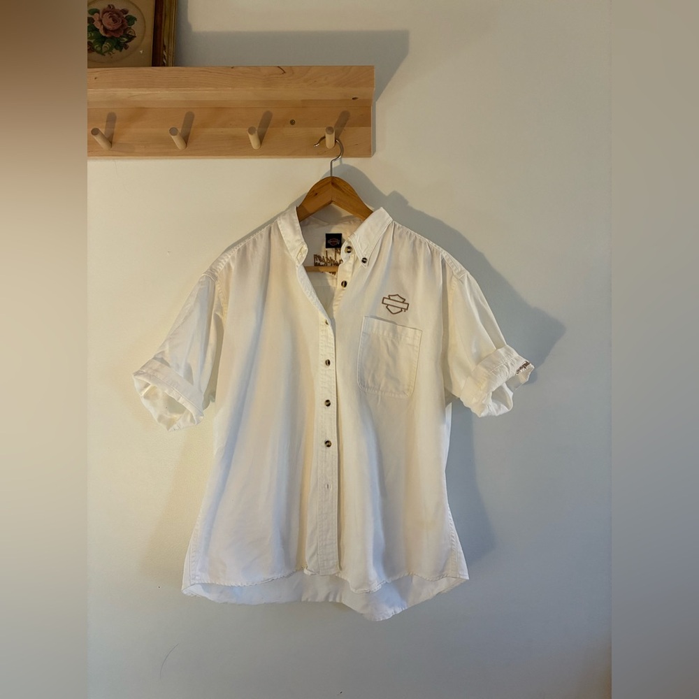 Women’s Harley-Davidson White Short-Sleeve Button-Down Shirt